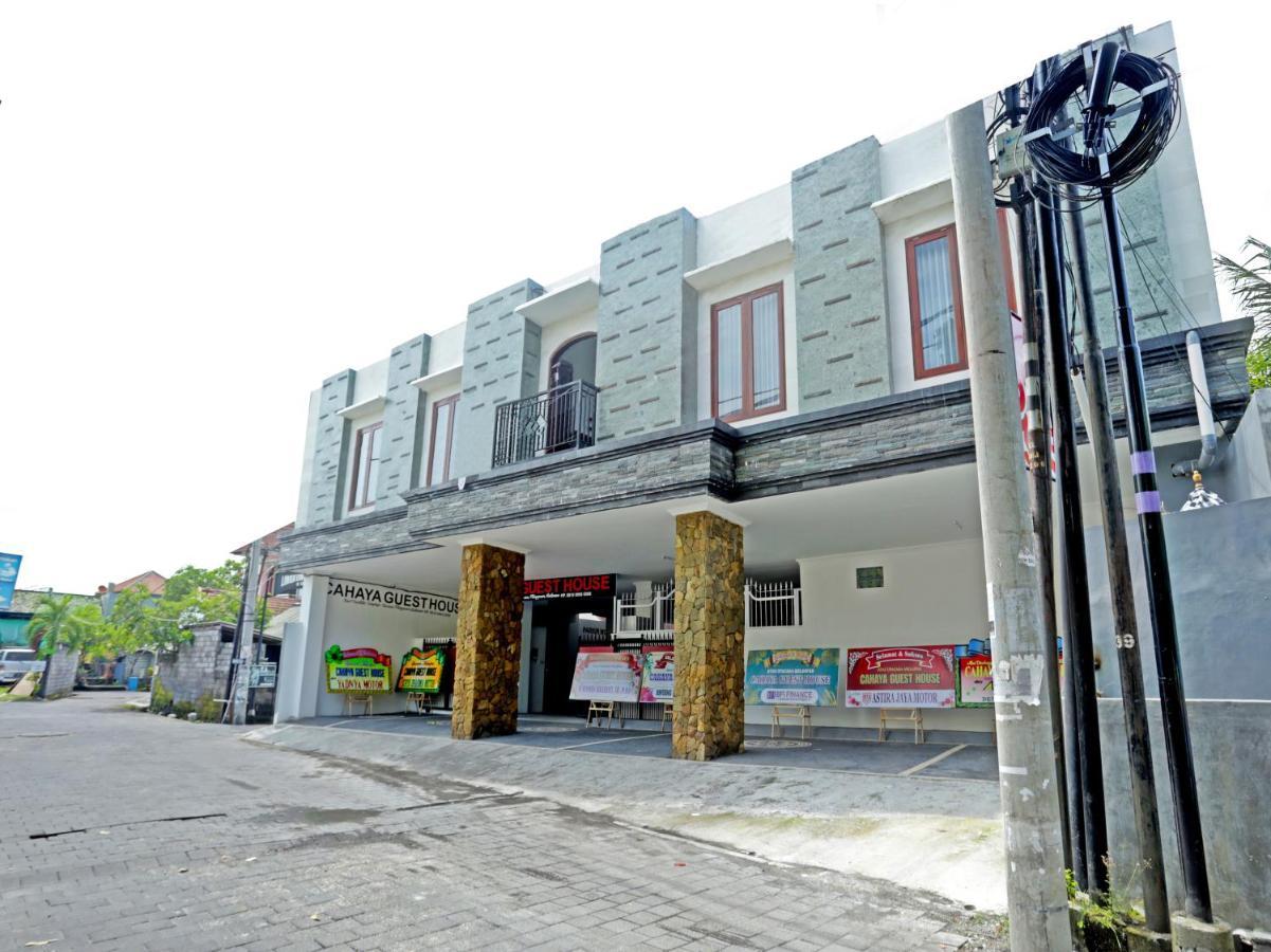 Oyo 90859 Cahaya Guest House Pesanggaran Exterior foto